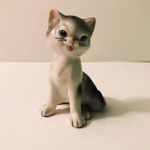 Vintage Small Cat Figurine 3.5 Inch Tall Kitten Figure  Japan
